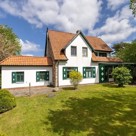 Rügenbrise Mit Seeblick Direkt Am Wasser Ferienhaus Zudar