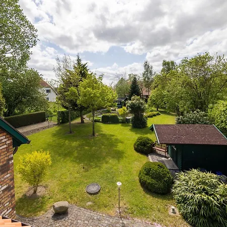 Rügenbrise Mit Seeblick Direkt Am Wasser Ferienhaus Zudar