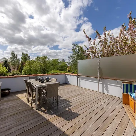Ferienhaus Rügenbrise Mit Seeblick Direkt Am Wasser Zudar