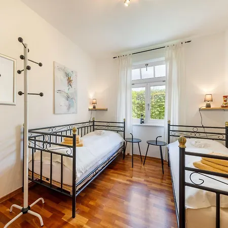 Rügenbrise Mit Seeblick Direkt Am Wasser Zudar