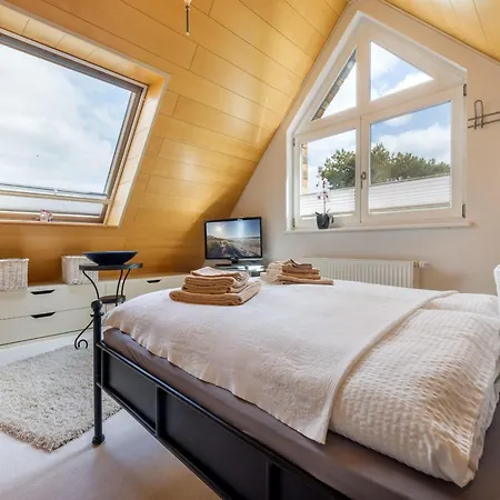 Rügenbrise Mit Seeblick Direkt Am Wasser * Zudar