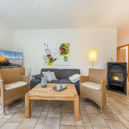 Rügenbrise Mit Seeblick Direkt Am Wasser Zudar