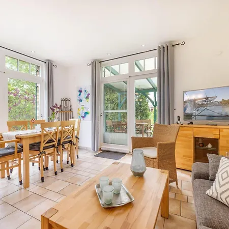 Ferienhaus Rügenbrise Mit Seeblick Direkt Am Wasser Zudar