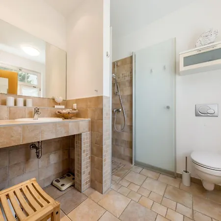 Rügenbrise Mit Seeblick Direkt Am Wasser