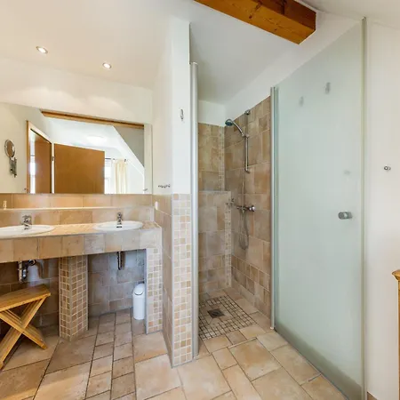 Rügenbrise Mit Seeblick Direkt Am Wasser Zudar