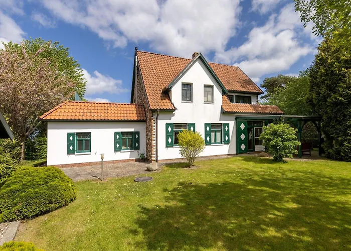 Ferienhaus-ruegenbrise-mit-seeblick-und-5-baedern Hébergement de vacances Zudar