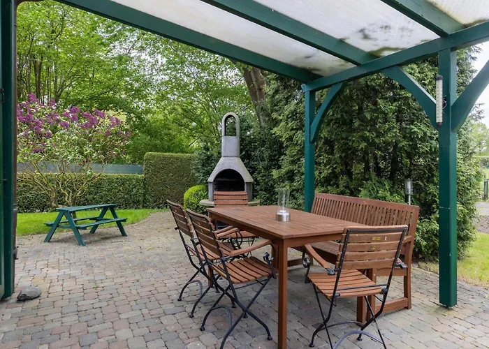 Hébergement de vacances Ferienhaus-ruegenbrise-mit-seeblick-und-5-baedern Zudar