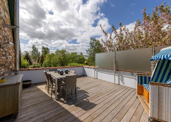 Hébergement de vacances Ferienhaus-ruegenbrise-mit-seeblick-und-5-baedern Zudar