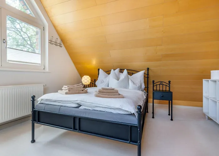 Hébergement de vacances Ferienhaus-ruegenbrise-mit-seeblick-und-5-baedern Zudar