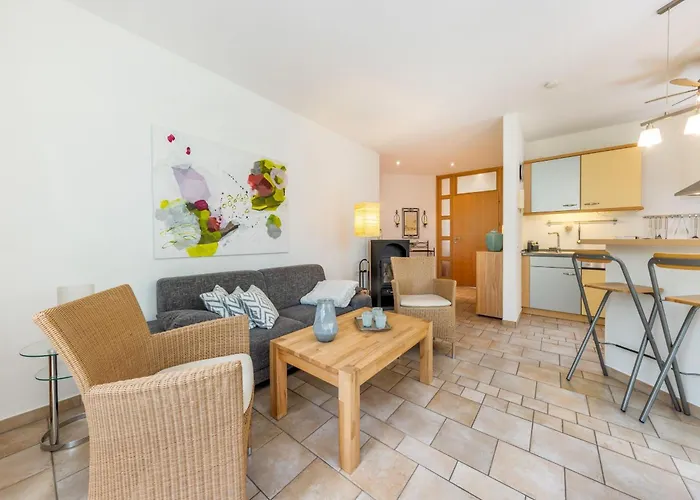 Ferienhaus-ruegenbrise-mit-seeblick-und-5-baedern